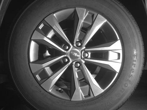 Used 2025 Chevrolet Equinox LT image 14