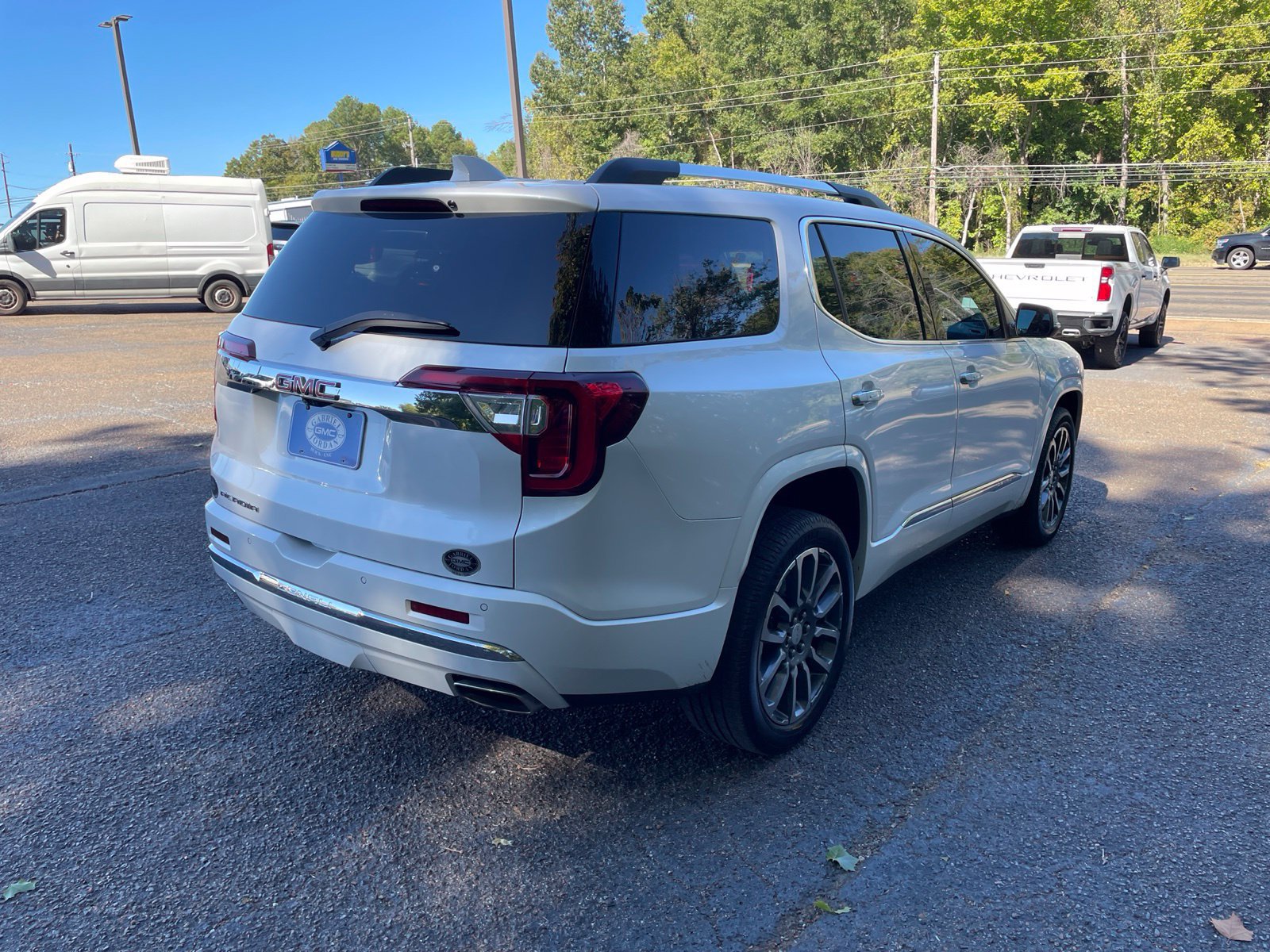 Used 2021 GMC Acadia Denali w/ Denali Technology Package FWD image 10