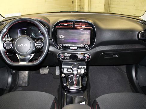 Used 2023 Kia Soul GT-Line image 9