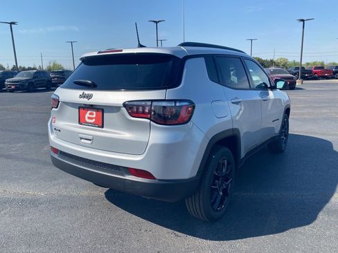 New 2026 Jeep Compass Latitude AWD/4WD image 7