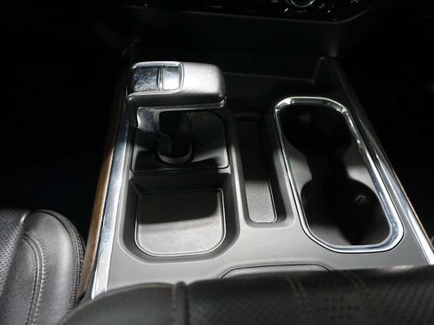 Used 2022 Chevrolet Silverado 1500 High Country w/ High Country Premium Package image 9