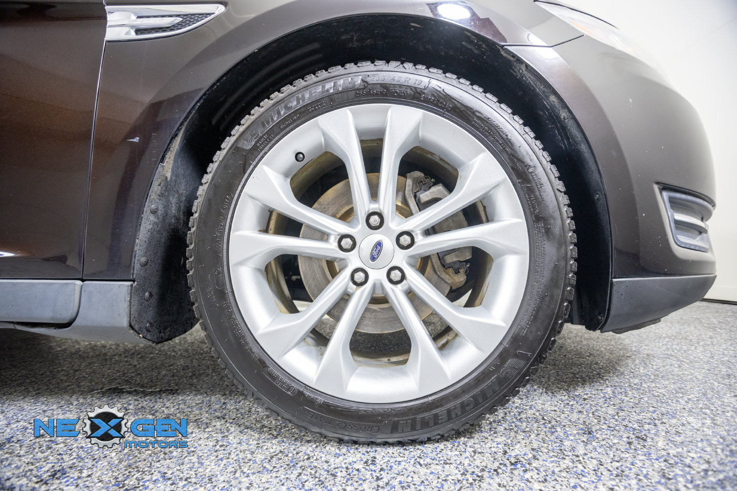 Used 2013 Ford Taurus SEL FWD image 44