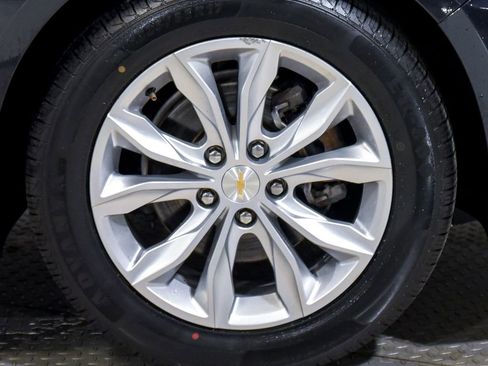 Used 2023 Chevrolet Malibu LT FWD image 13
