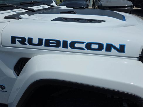 Used 2024 Jeep Wrangler Unlimited Rubicon 4xe AWD/4WD image 6
