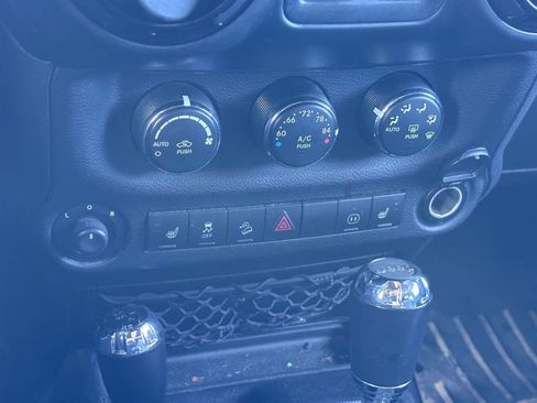 Used 2012 Jeep Wrangler Altitude image 24