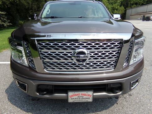 Used 2019 Nissan Titan Platinum Reserve w/ Platinum Utility Package AWD/4WD image 3