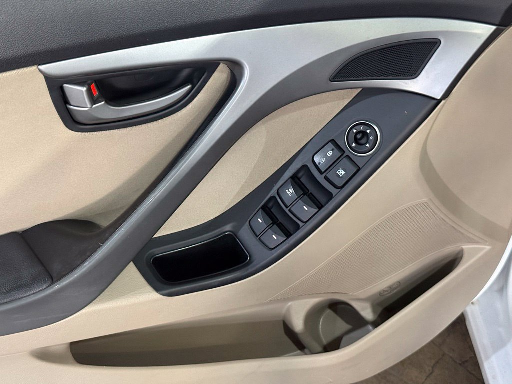 Used 2016 Hyundai Elantra Value Edition FWD image 12
