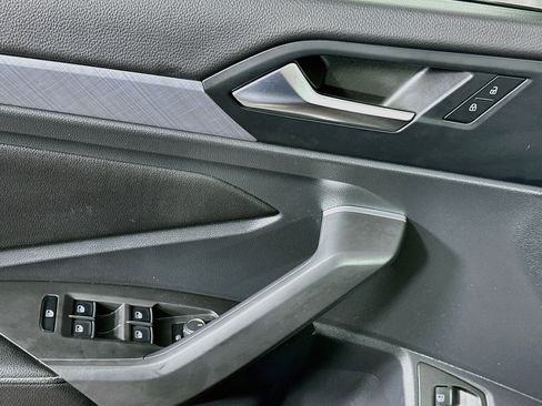 Used 2023 Volkswagen Jetta SE FWD image 15