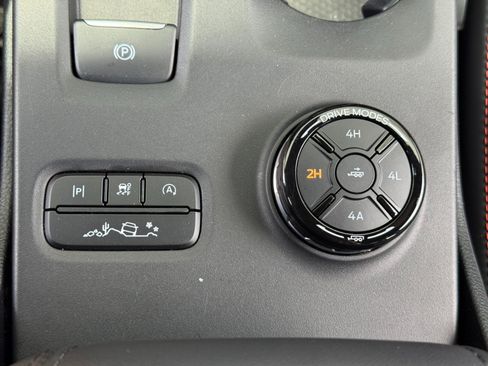 Used 2025 Ford Ranger Raptor AWD/4WD image 34