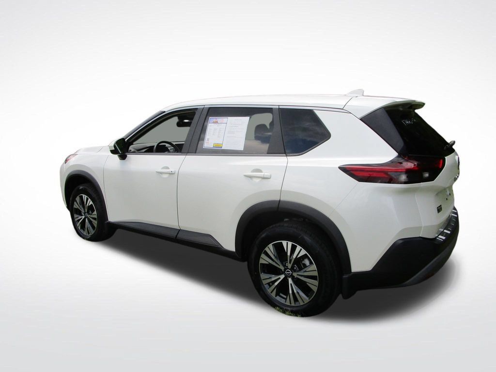 Used 2023 Nissan Rogue SV FWD image 4