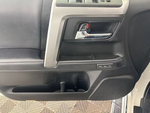 Used 2022 Toyota 4Runner Limited AWD/4WD image 18