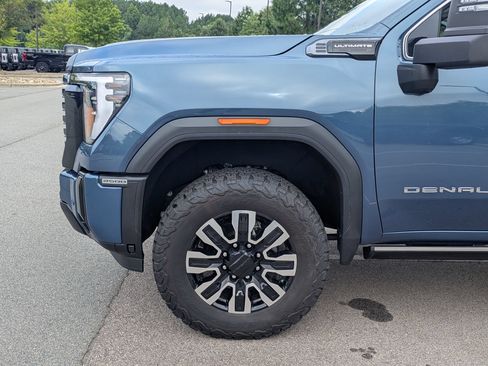 Used 2025 GMC Sierra 2500 Denali Ultimate AWD/4WD image 11