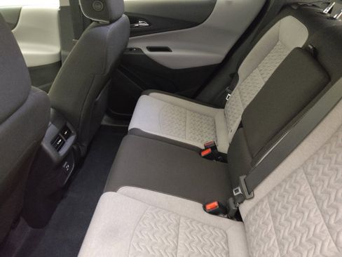 Used 2024 Chevrolet Equinox LS w/ LS Convenience Package image 18