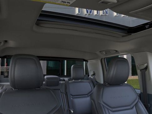 New 2025 Ford Maverick Lariat w/ Black Appearance Package image 12