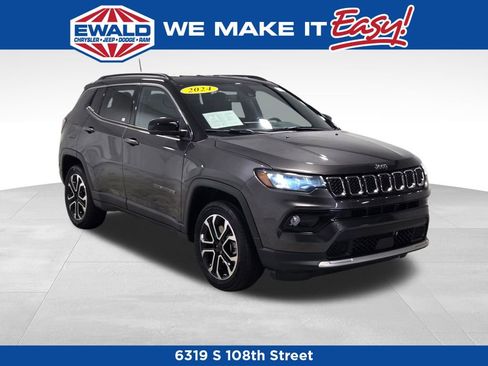Used 2024 Jeep Compass Limited image 1