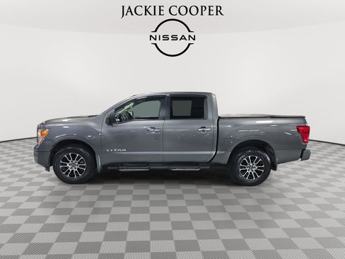 Used 2021 Nissan Titan SV w/ Off Road Protection Package image 8