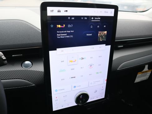 New 2024 Ford Mustang Mach-E Select w/ Comfort Package Lite image 23