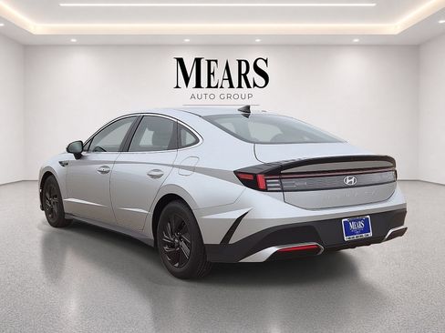Used 2026 Hyundai Sonata Blue FWD image 3