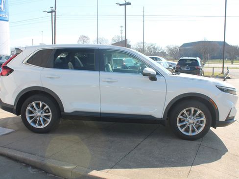 Used 2023 Honda CR-V EX-L image 3