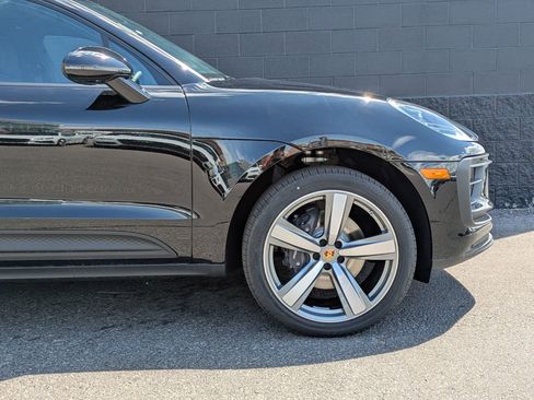 New 2025 Porsche Macan image 11