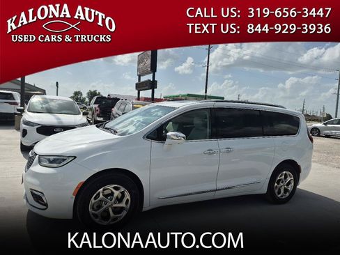 Used 2021 Chrysler Pacifica Limited w/ Premium & Safety Sphere Group AWD/4WD image 1