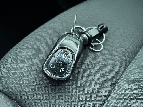 Used 2025 Buick Encore GX Preferred image 18