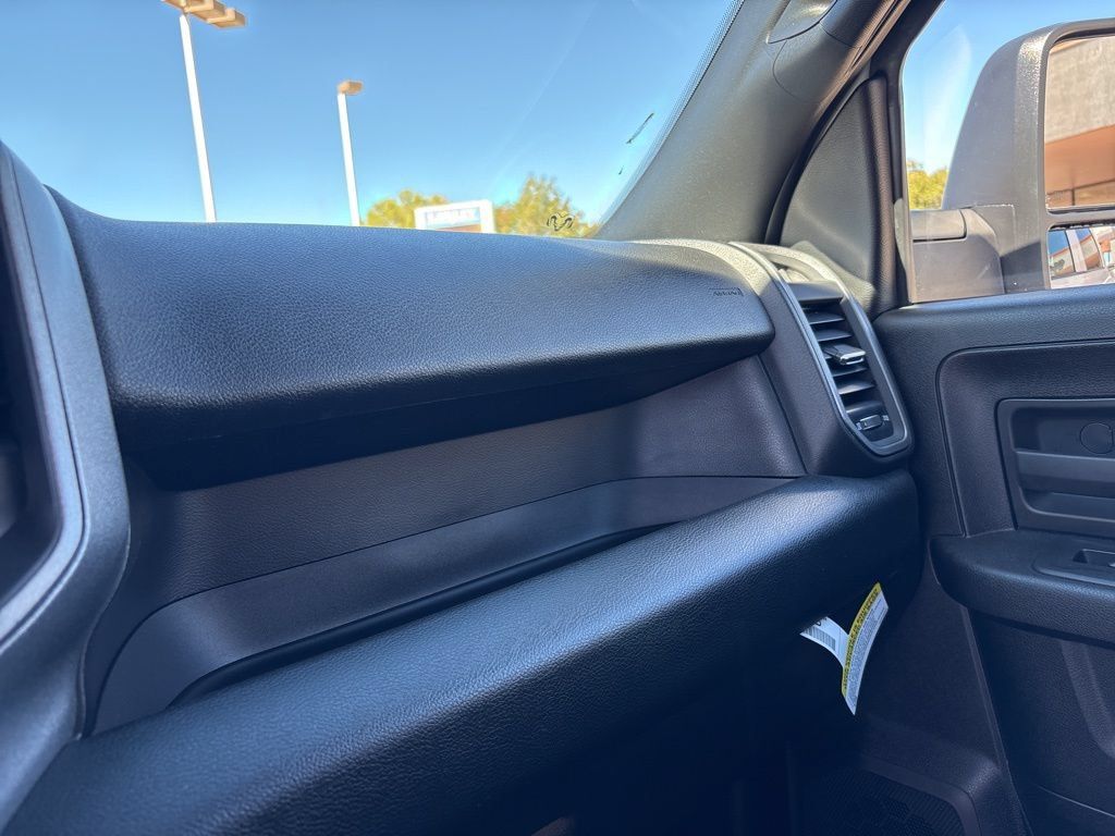 New 2026 RAM 3500 Tradesman AWD/4WD image 34