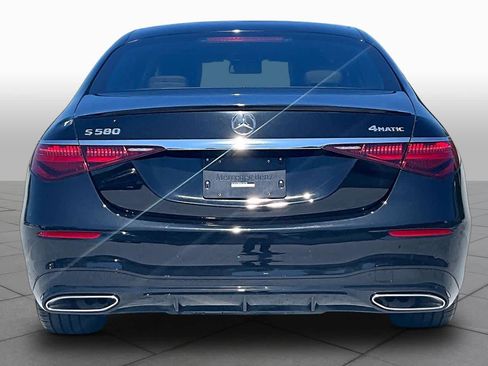 Used 2022 Mercedes-Benz S 580 4MATIC Sedan w/ AMG Line Package image 5