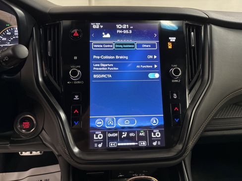 Used 2022 Subaru Outback Wilderness image 17