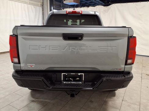 Used 2025 Chevrolet Colorado ZR2 image 8