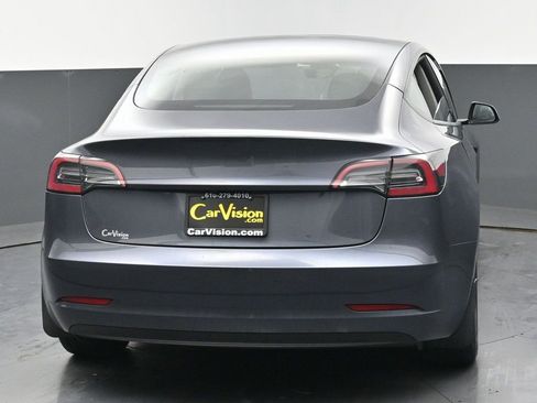 Used 2023 Tesla Model 3 Standard Range image 4