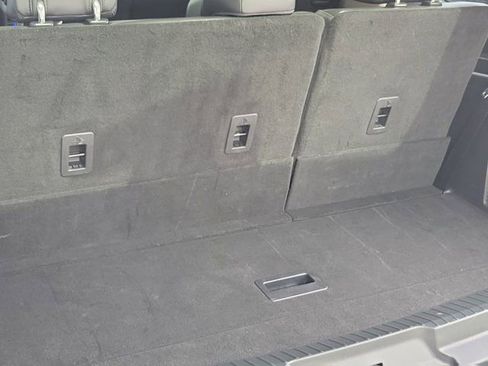 Certified 2023 Ford Expedition XLT RWD image 9