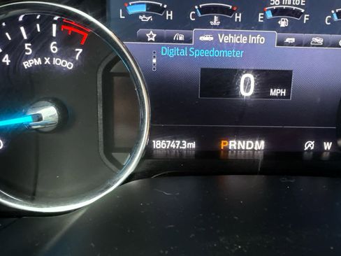 Used 2020 Ford Expedition Max Limited image 9