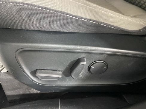 Used 2022 Ford Escape SE w/ SE Sport Appearance Package AWD/4WD image 26
