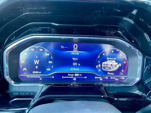 Used 2025 Chevrolet Silverado 2500 LT w/ Safety Package image 7