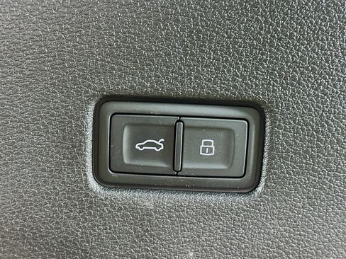 Used 2021 Audi SQ8 Prestige w/ Prestige Package AWD/4WD image 39