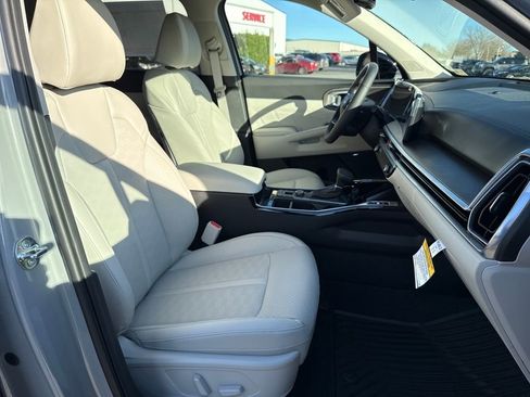 New 2026 Kia Sorento SX image 11