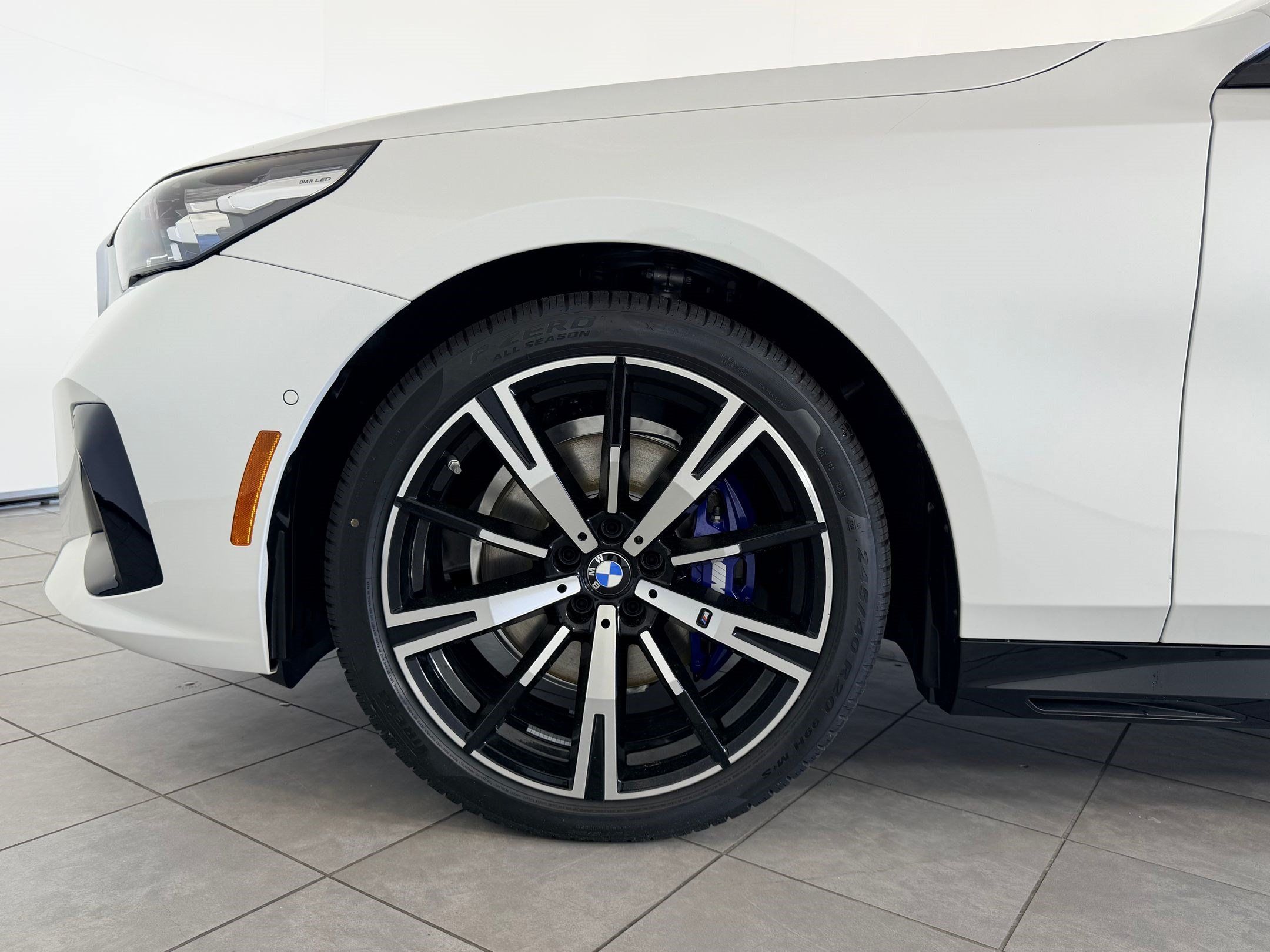 Used 2026 BMW 530i w/ M Sport Package RWD image 11
