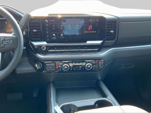 New 2025 GMC Sierra 3500 SLT w/ SLT Premium Package AWD/4WD image 7