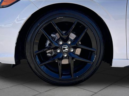 Used 2025 Honda Civic Sport image 11