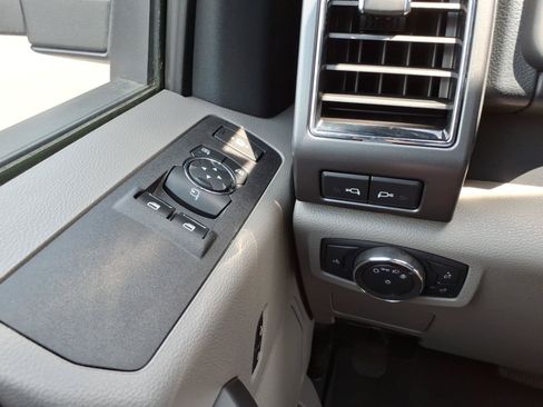 Used 2022 Ford F350 4x4 Regular Cab Super Duty image 22