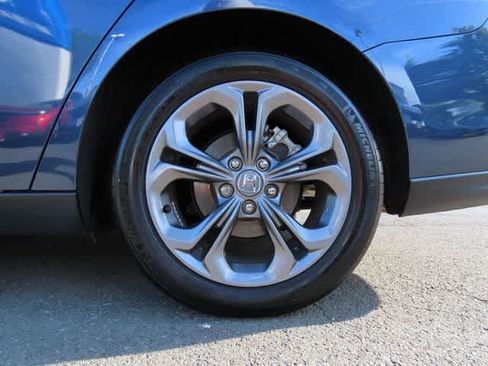 Certified 2023 Honda Accord EX image 8