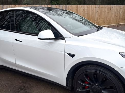 Used 2022 Tesla Model Y Performance image 18