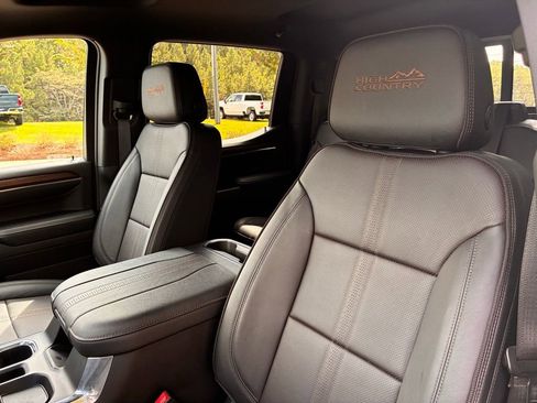 Used 2023 Chevrolet Silverado 1500 High Country w/ Technology Package image 29