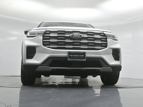New 2026 Ford Explorer Active RWD image 42