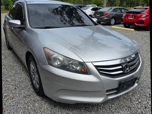 Used 2011 Honda Accord LX-P image 3