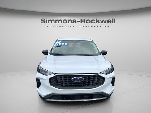 Used 2023 Ford Escape Active image 1