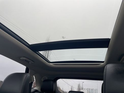 Used 2021 Ford Edge Titanium w/ Equipment Group 301A image 19