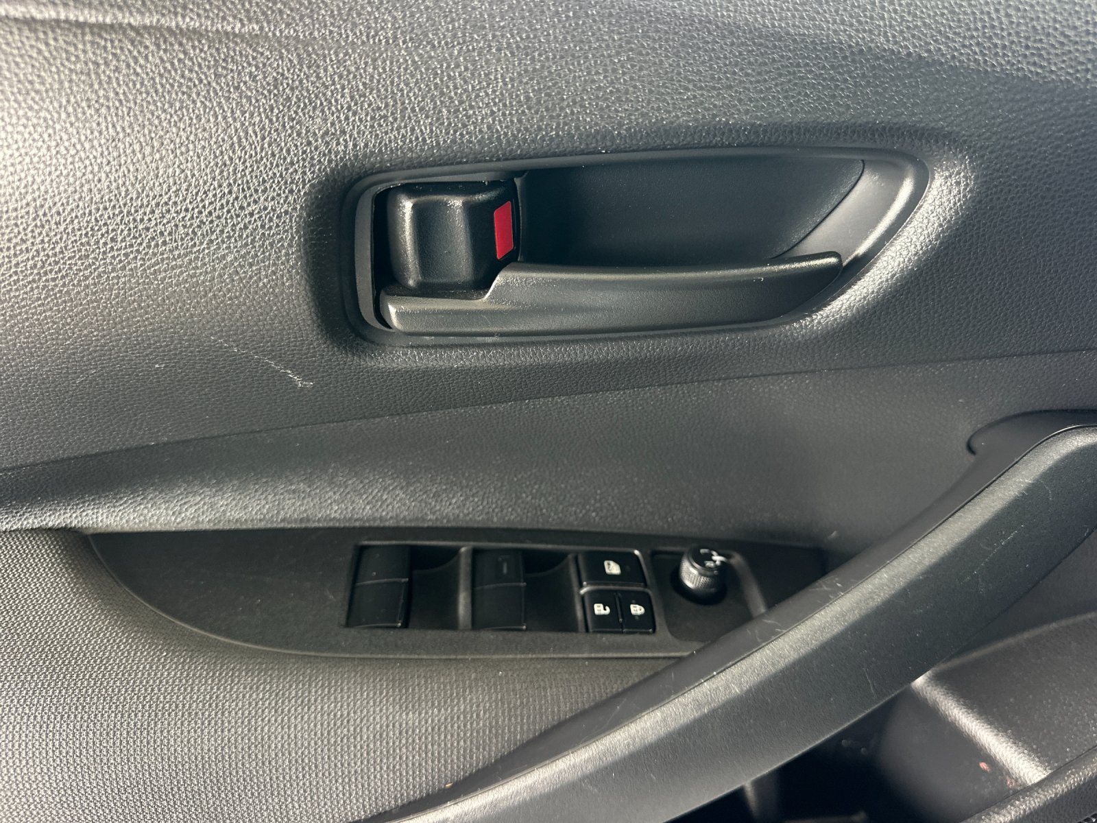 Used 2024 Toyota Corolla LE FWD image 10