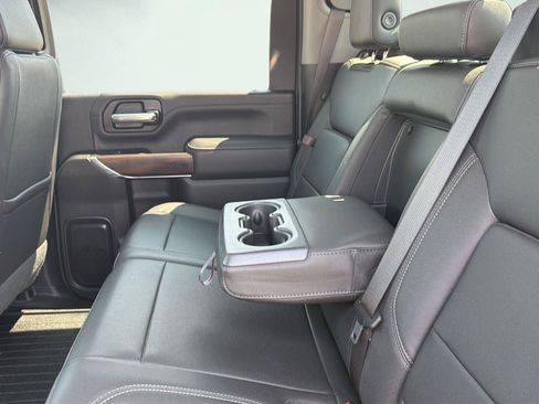 Used 2023 GMC Sierra 2500 SLT w/ SLT Premium Package AWD/4WD image 25